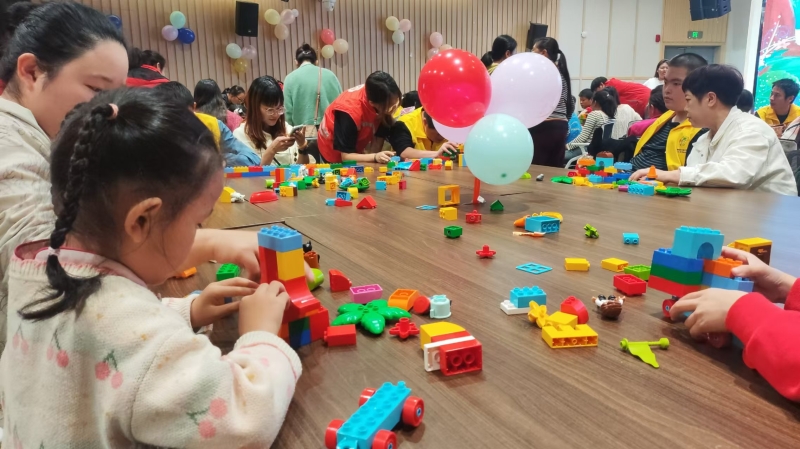 益阳市科技馆举办“童享友好世界，点亮儿童未来”活动庆祝世界儿童日