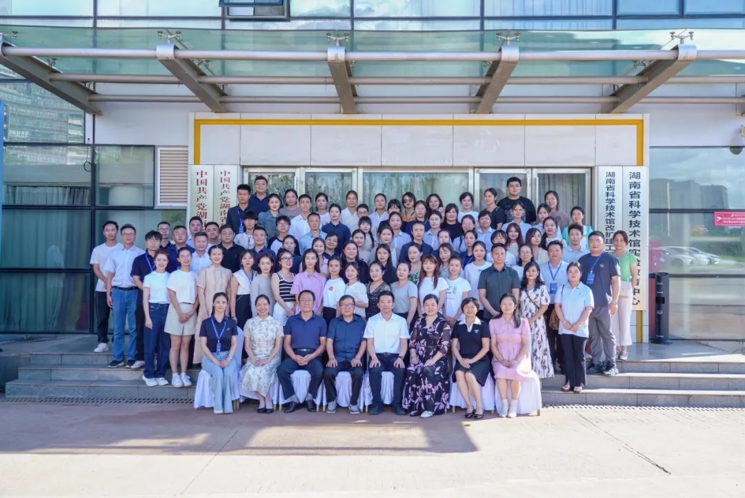 益阳市科技馆在第八届全国科技辅导员大赛湖南省赛区中荣获佳绩